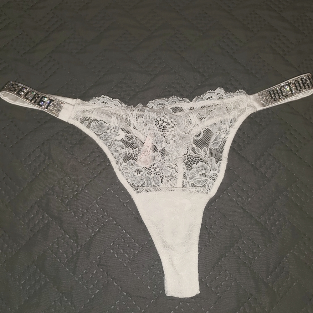 Victoria's Secret Brazillian Thong Lace Panty L